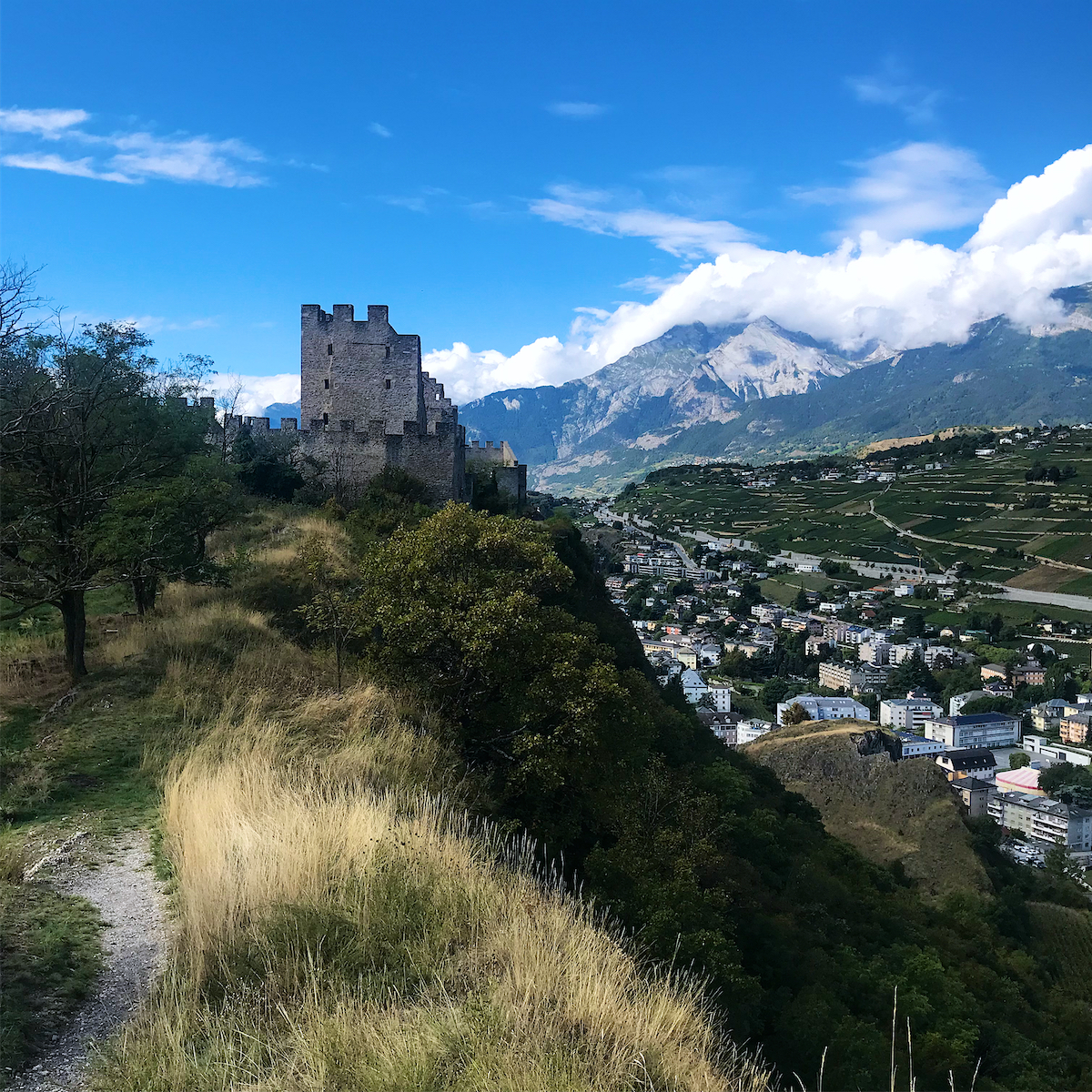 Château de Tourbillon and the Rhone valley, Sion, Valais photo © Thomas Deckker 2023