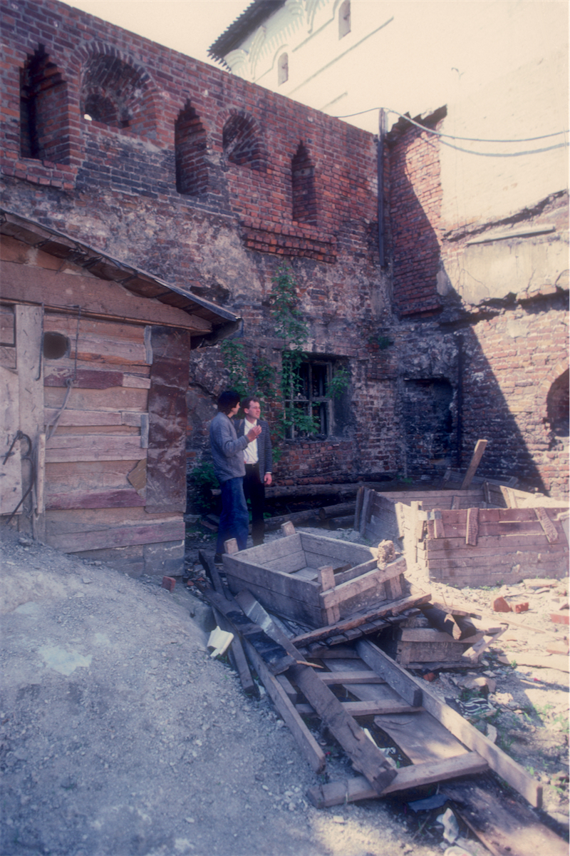 AA Diploma 11 1988-89: Workshop in the former Rozhdestvensky Convent, Moscow Architectural Institute