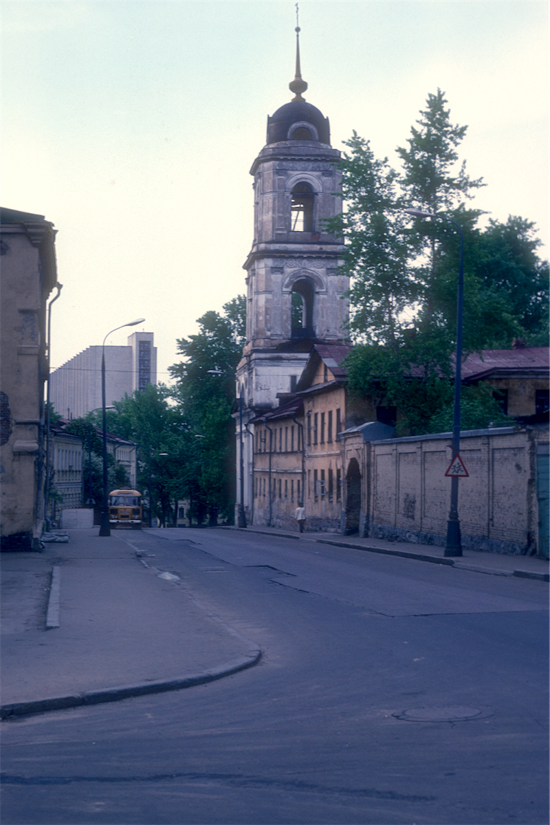The former Rozhdestvensky Convent, Moscow Architectural Institute photograph © Thomas Deckker 1989