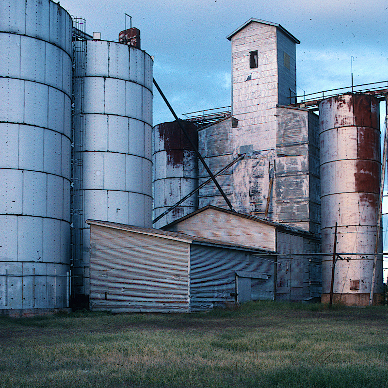 Elevator, Lamesa, Texas photo © Thomas Deckker 1995